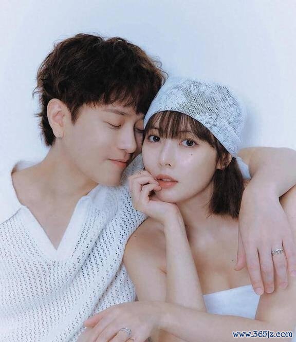 赌钱赚钱app穿上婚纱就踏入了婚配的殿堂-网赌游戏软件